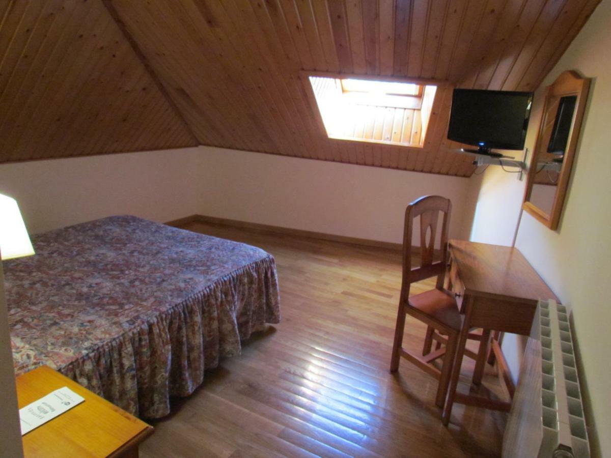 Hotel Las Nieves Linas de Broto Exterior photo